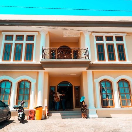 Bluefire Homestay Syariah Banyuwangi  Esterno foto